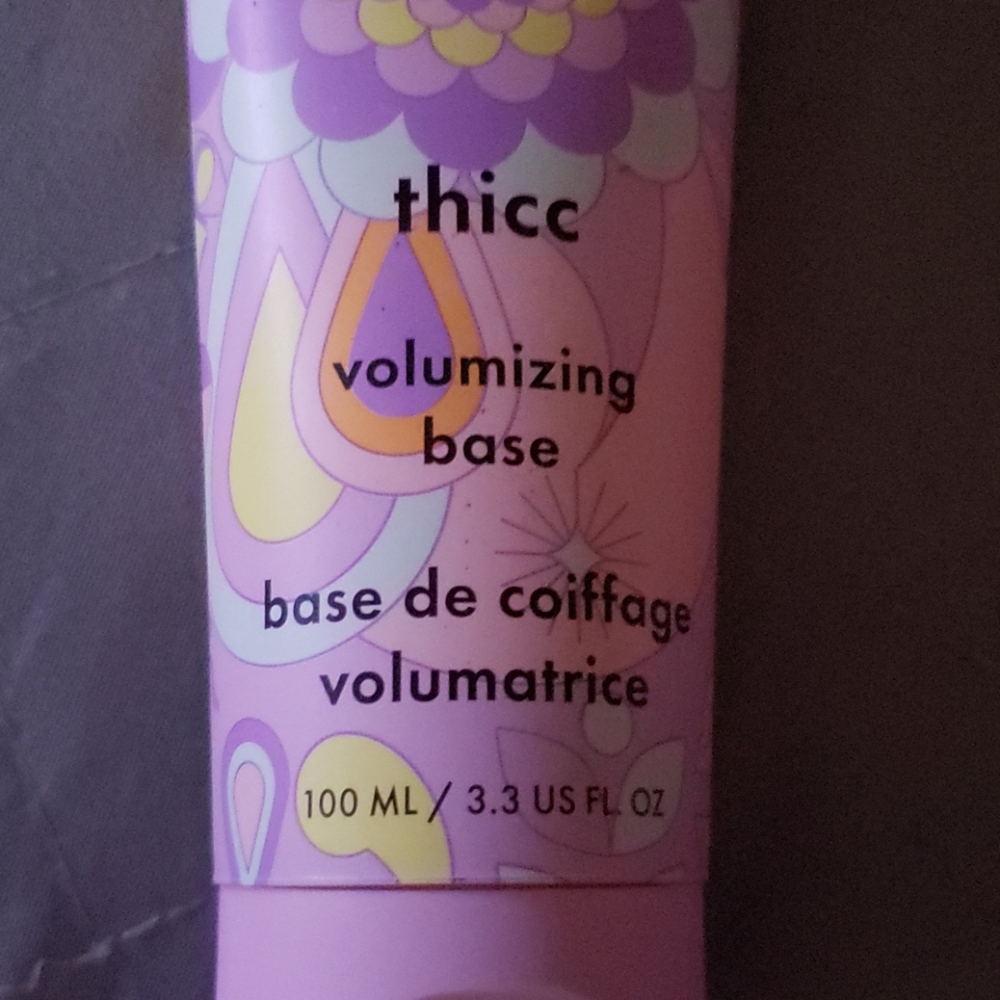 Amika thicc volumizing base